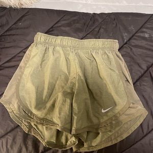 green nike work out shorts